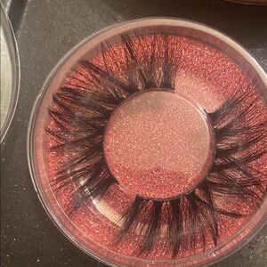 Luxurious Black False Eyelashes